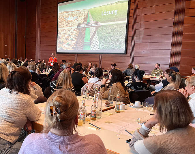 Teilnehmende beim 1. Häfler Kitakongress. (Foto: Stadt Friedrichshafen)