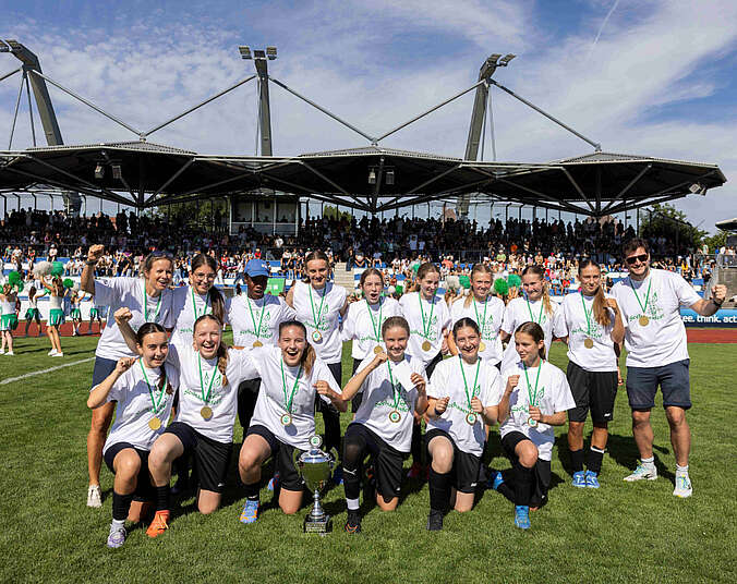 Gruppenfoto Mächensiegermannschaft.  (Foto: Stefan Trautmann)