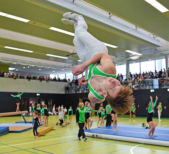 Turnen in der Sporthalle Ailingen